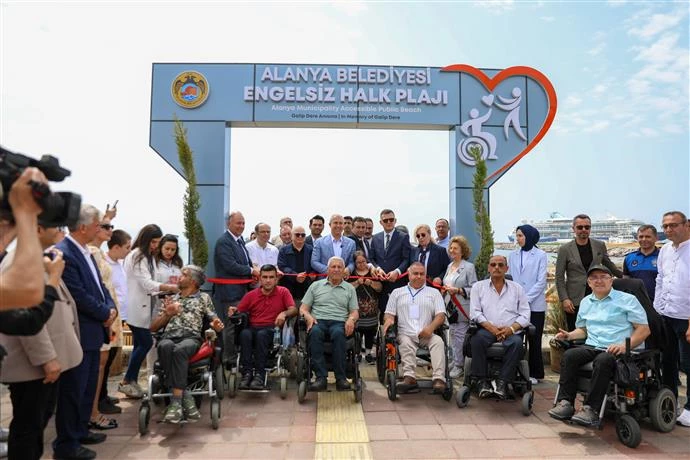 ALANYA ENGELLERİ BİR BİR KALDIRIYOR - ENGELSİZ HALK PLAJI HİZMETE AÇILDI