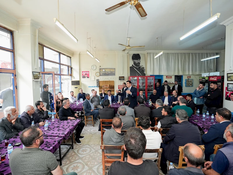 BAŞKAN YILMAZ, KARŞIYAKA’DA ESNAF VE VATANDAŞLARLA BİR ARAYA GELDİ