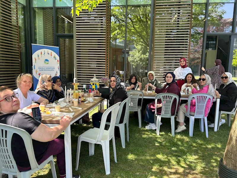 Engelsiz Hobi Atölyelerinde anneler için renkli bir mola
