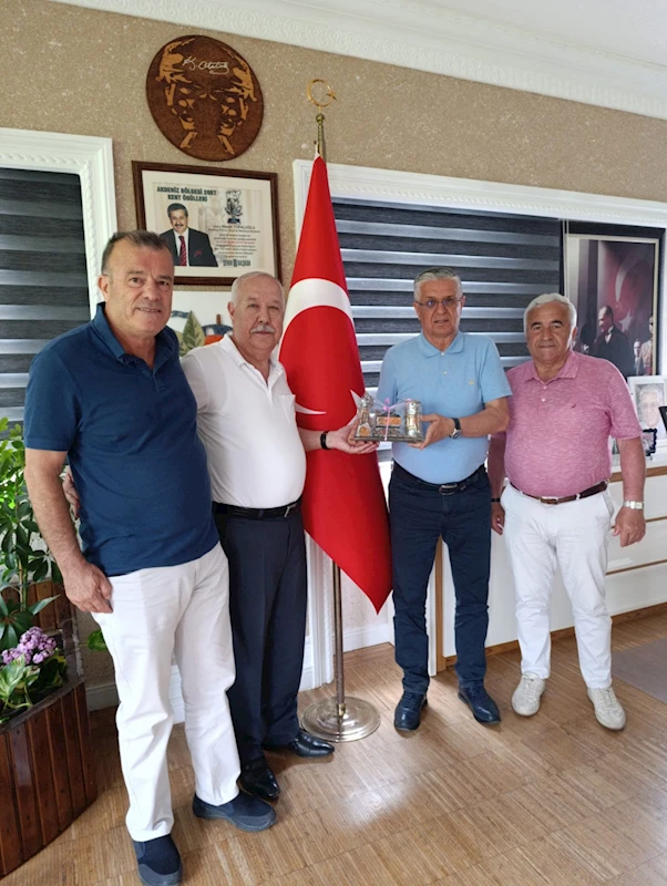 Zonguldak Kız İlköğretmen Okulu mezunlarından Başkan Topaloğlu’na ziyaret