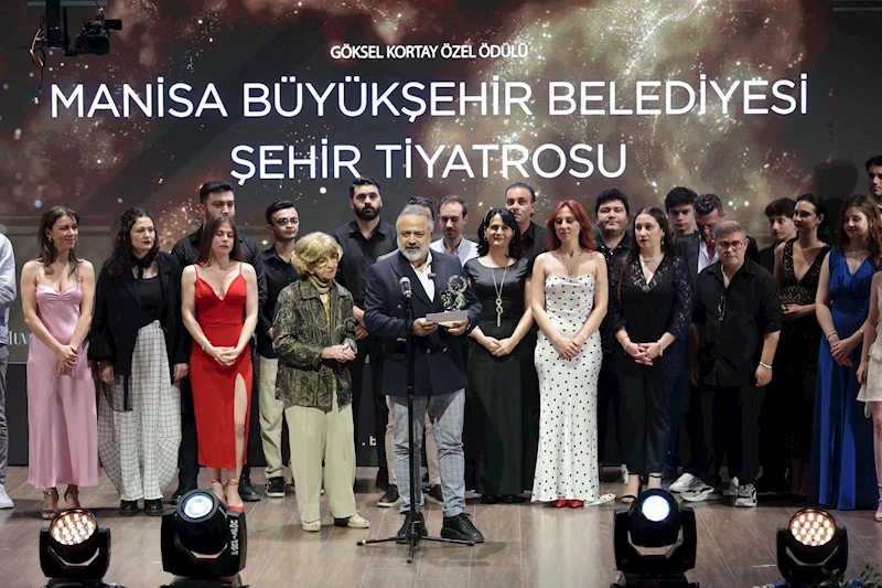Bedia Muvahhit Tiyatro Ödülleri’nde Manisa Büyükşehir’e Büyük Onur