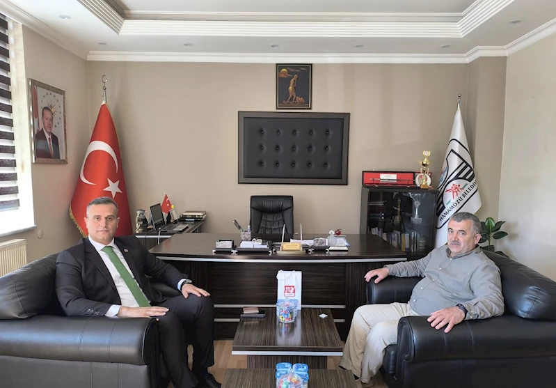 Amasya 112 Acil Çağrı Merkezi Müdürü Okan KESKİN, Belediye Başkanımız Cihan DEMİR’i makamında ziyaret etti.