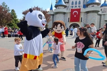 ÇOCUKLAR MASAL ŞATOSU