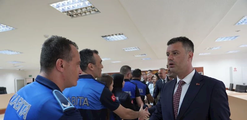 Başkan Sarıkurt ve Meclis Üyeleri Personel ile Bayramlaştı