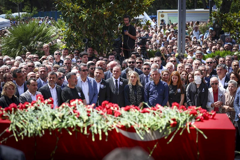 Başkan Seçer, Manisa Büyükşehir Belediye Başkanı Ferdi Zeyrek’in Manisa’daki Cenaze Törenine Katıldı