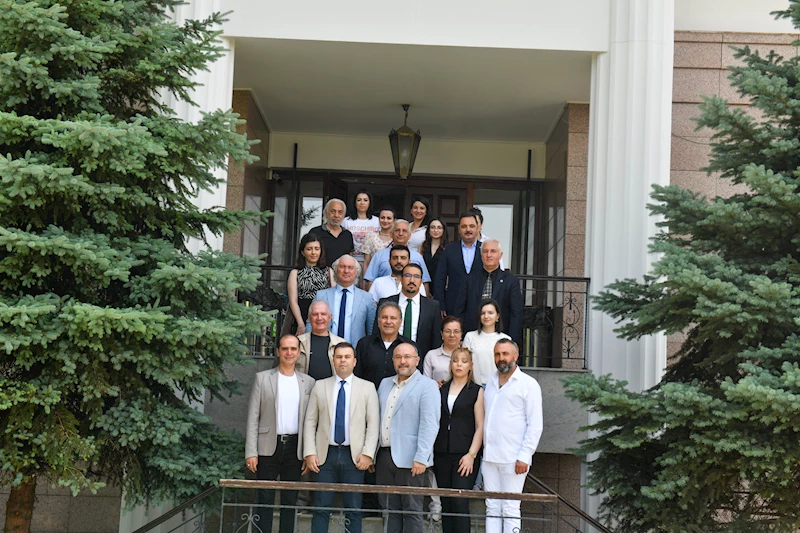 AKK, “YAPAY ZEKÂ VE GAZETECİLİK” PANELİ İLE MEDYA SEKTÖRÜNÜN GELECEĞİNİ MASAYA YATIRDI