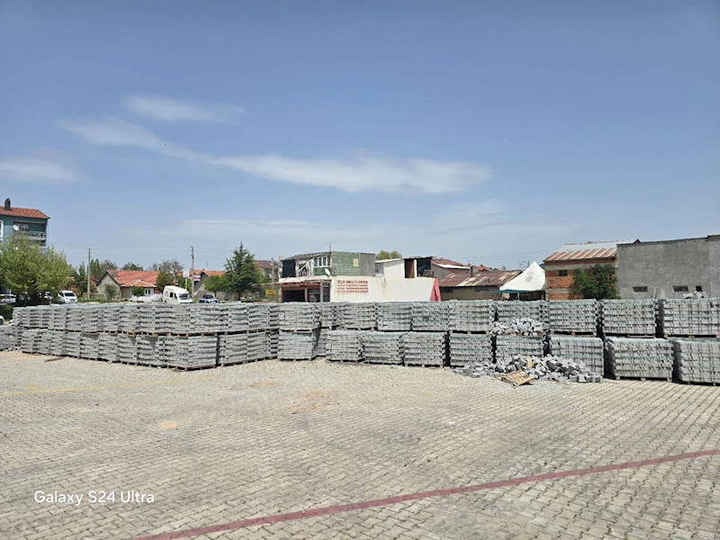 SİNANPAŞA ÇARŞI YOL ÇALIŞMAŞLARI BAŞLADI
