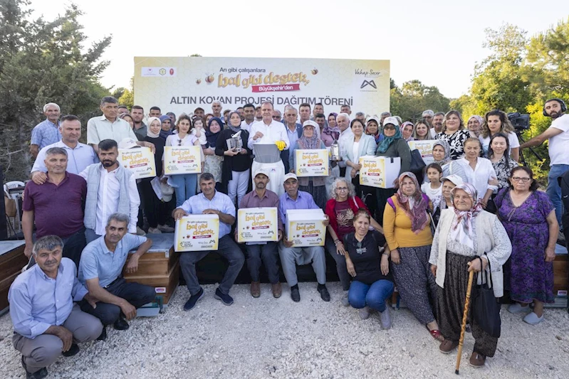 Mersin Büyükşehir’den, ‘Arı Gibi Çalışanlara, Bal Gibi Destek’