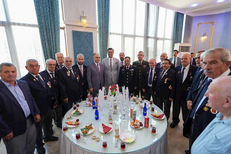 Manisa Protokolü Bayramlaştı