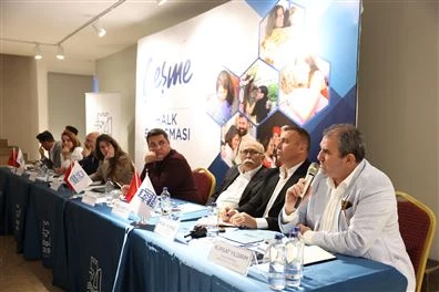 Başkan Denizli, Halk Buluşması’nda Alaçatılı vatandaşlarla buluştu