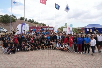 TÜRKİYE’NİN EN İYİ SPORCULARI SARISUNGUR GÖLETİ’NDE KIYASIYA YARIŞTI