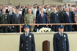 Belediye Başkanımız Sn. Bekir Aksun, Erzincan Polis Meslek Eğitim Merkezi 31. Dönem Mezuniyet Töreni’ne katıldı
