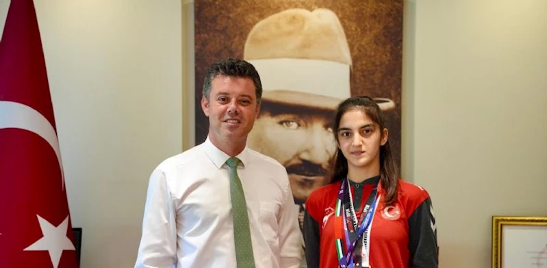 Başkan Sarıkurt´tan Millî Sporcu Berfin Avcı`ya Tebrik