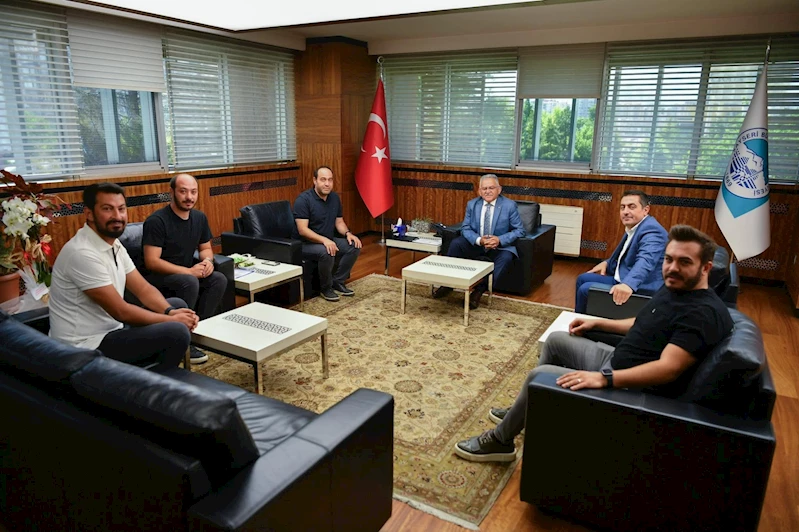 Başkan Büyükkılıç, Her Kesimden Konuklarını Makamında Ağırladı