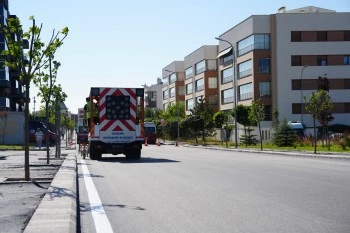 BÜYÜKŞEHİRDEN YOL ÇİZGİ BOYAMA ÇALIŞMALARI