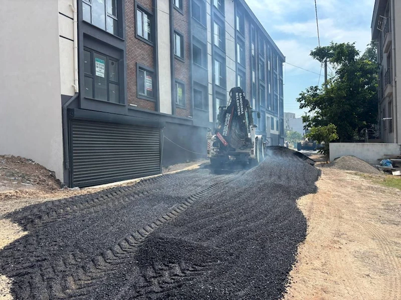 YENİ MAHALLE’DE ASFALT ÇALIŞMALARI TÜM HIZIYLA SÜRÜYOR!