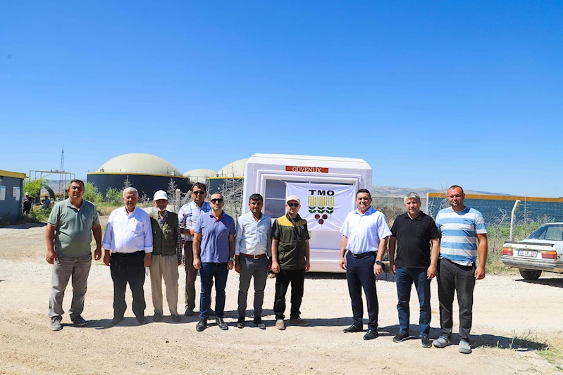 Toprak Mahsülleri Ofisi ilçemizde arpa ve buğday alımına başladı.