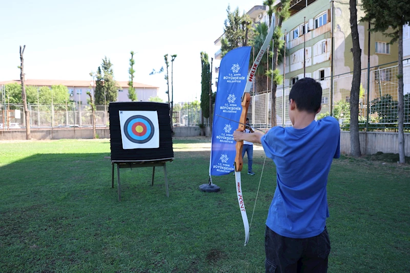 OKÇULUĞA BÜYÜK İLGİ: BAŞKAN ÇERÇİOĞLU ÇOCUKLARI SPORA KAZANDIRIYOR
