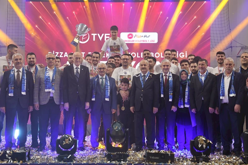Şampiyon Takım, Şampiyon Oyuncularını Bırakmadı