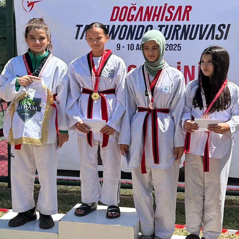 MERAMLI SPORCULAR YİNE ZİRVEDE