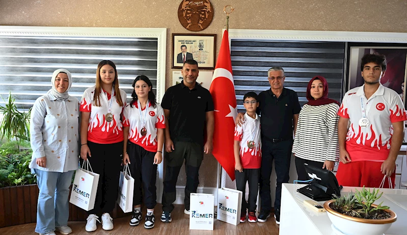 Milli sporculardan Başkan Topaloğlu’na ziyaret