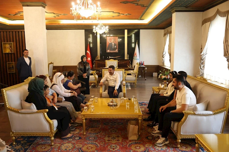 Başkan Arı “Gönüllere Dokunarak Yolumuza Devam Edeceğiz”