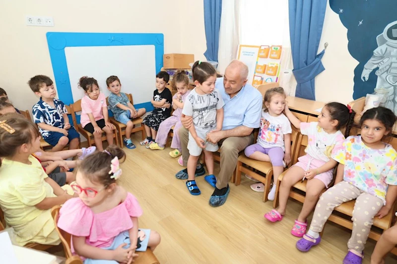 Başkan Amcalarından Miniklere Sürpriz Ziyaret