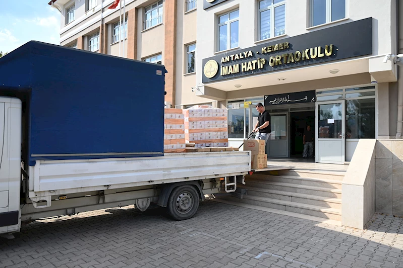 Kemer Belediyesi Öğrencilerin Yanında