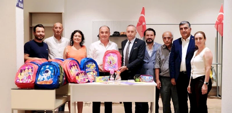 Çorlu Rotary Kulübü`nden Sevgi Çarşısı`na Kırtasiye Malzemesi Bağışı