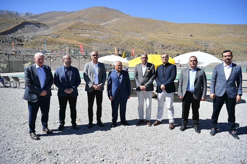 Başkan Büyükkılıç, Erciyes’teki Dünya Tenis Turu’na Ev Sahipliği Yapan Büyükşehir Yatırımlarını İnceledi