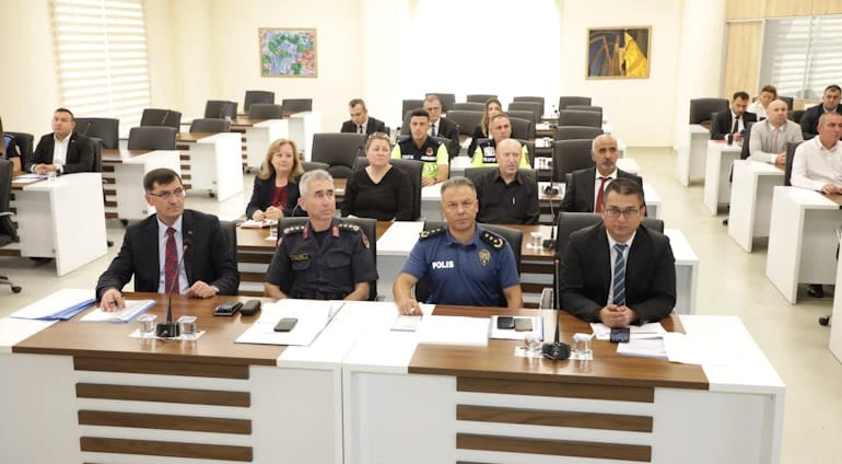 2025-2026 EĞİTİM-ÖĞRETİM YILI OKUL GÜVENLİĞİ TOPLANTISI GERÇEKLEŞTİ