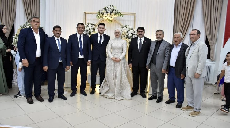 BAŞKANIMIZ, SEDANUR DOLAN VE MUHAMMED KILIÇ KARDEŞLERİMİZİN DÜĞÜN MERASİMLERİNE KATILDI