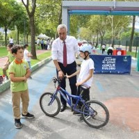 Çocuklar, bisikletle hem eğlendi hem öğrendi