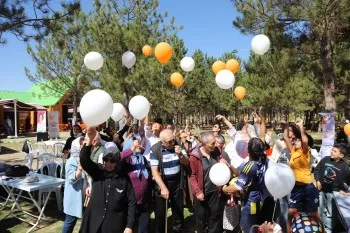 ALZHEİMER FARKINDALIK GÜNÜ’NDE  ANLAMLI BULUŞMA