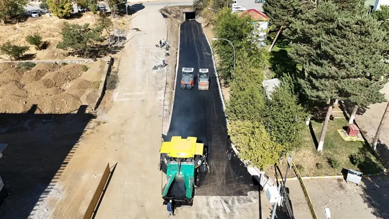 MUŞ BELEDİYESİ, İSTASYON CADDESİ İLE SÜTLÜCE MAHALLESİ ARASINDAKİ ALT GEÇİDİ YENİLEDİ.
