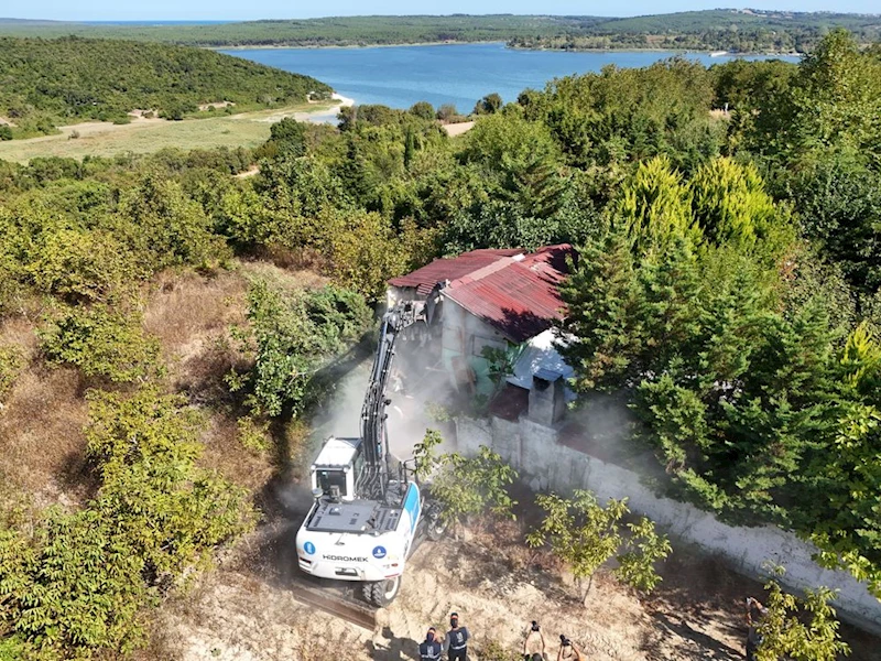 TERKOS HAVZASI’NDAKİ KAÇAK YAPILAR KALDIRILDI